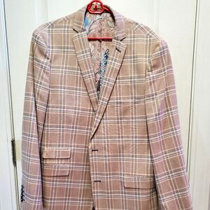 Men's sport coat. Size 46R Tan plaid.